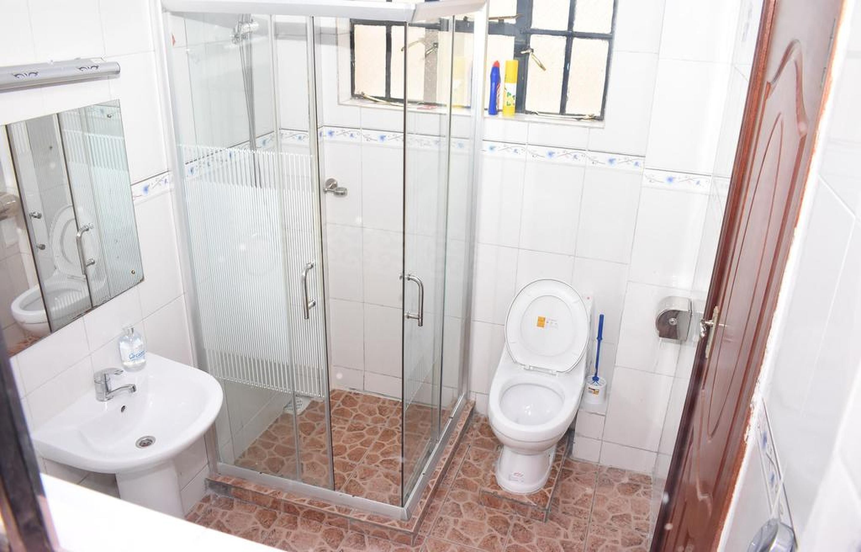 deluxe room, 1 double bed | bathroom | towels