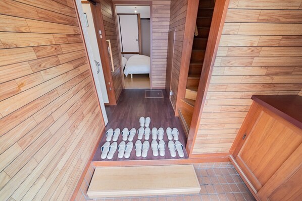 3 bedrooms, desk, free WiFi, bed sheets