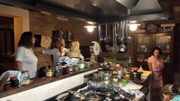 Aperto a pranzo e cena