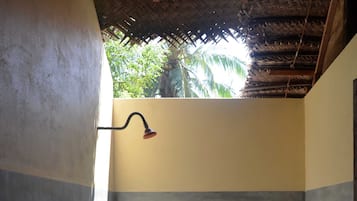 Deluxe Double Room, 1 King Bed, Sea View | Bathroom shower