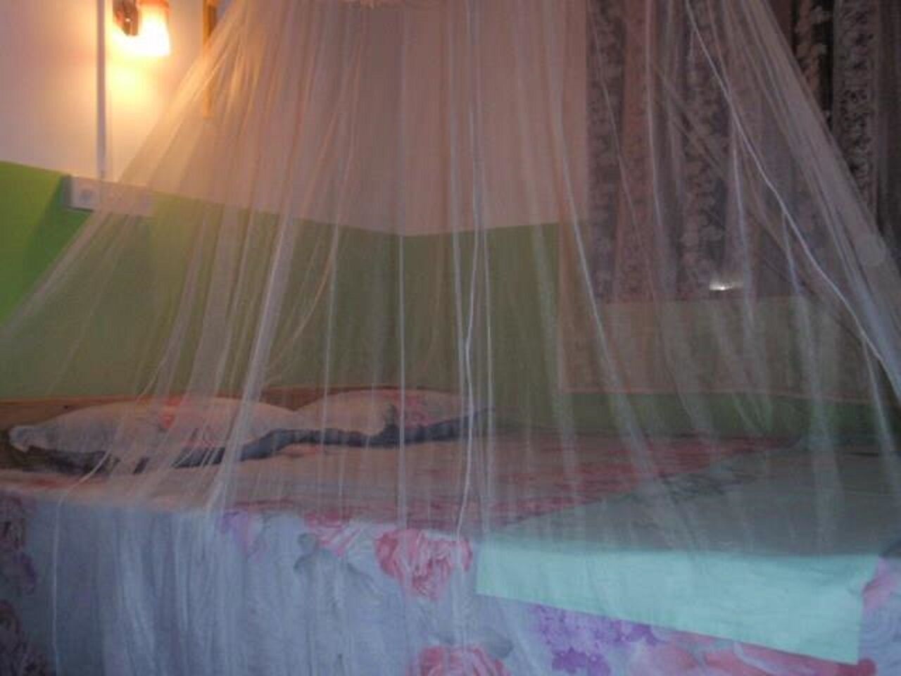 Desk, laptop workspace, free WiFi, bed sheets