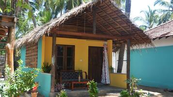 Deluxe Double Room, 1 King Bed, Sea View | Terrace/patio