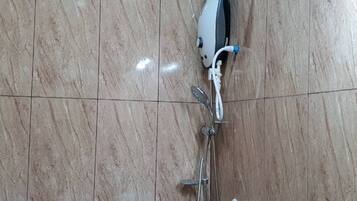 Ducha, artículos de tocador gratuitos, toallas