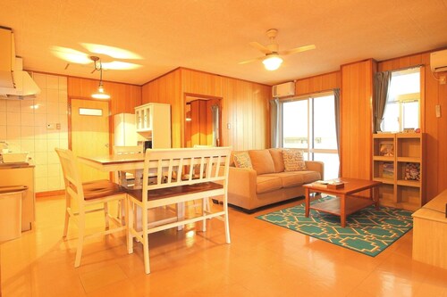 Coral Sea FrontSpacious  Cozy  Clean Room / Nakagami-gun Okinawa