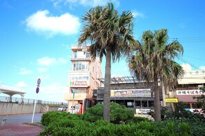 Exterior - Coral Sea FrontSpacious  Cozy  Clean Room / Nakagami-gun Okinawa (Nakagami-gun)