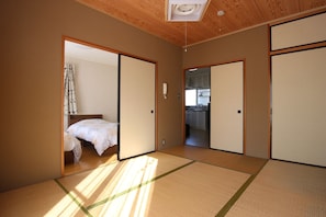 2 chambres, bureau, Wi-Fi gratuit, draps fournis