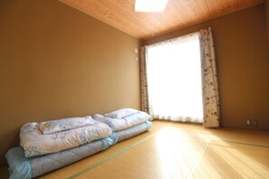 2 chambres, bureau, Wi-Fi gratuit, draps fournis