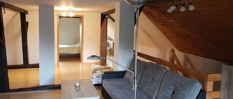 Family House | Living room | TV, fireplace