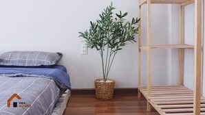 Deluxe Double Room | Desk, iron/ironing board, free WiFi, bed sheets - 1993's House (Ho Chi Minh City)