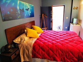 Habitación doble | Ropa de cama de alta calidad y edredones de plumas