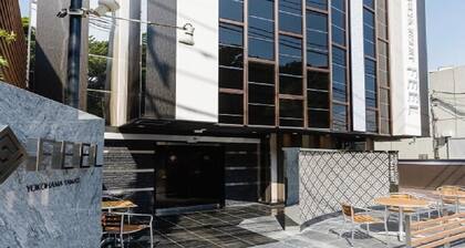 Smoking Deluxe Twin / Yokohama Kanagawa