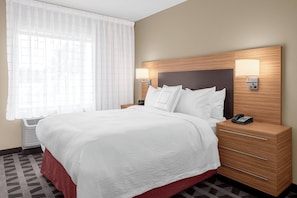 Suite, 1 Bedroom | 1 bedroom, desk, laptop workspace, iron/ironing board - TownePlace Suites by Marriott Cincinnati Fairfield (Fairfield)