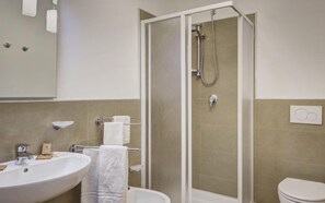 Dusche, Regendusche, Handtücher