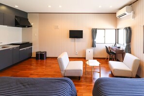 1 quarto, escrivaninha, ferros/tábuas de passar roupa, Wi-Fi de cortesia