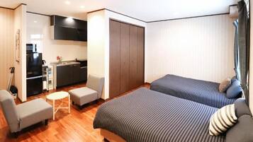 1 bedroom, desk, iron/ironing board, free WiFi