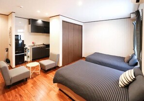 1 室のベッドルーム、デスク、アイロン / アイロン台、WiFi (無料)
