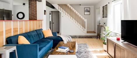 Televisor intel·ligent, llibres i estèreo