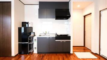 Fridge, microwave, stovetop, cookware/dishes/utensils