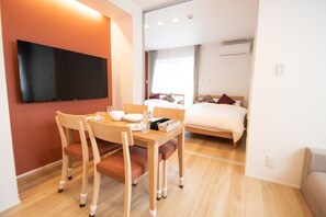 1 bedroom, free WiFi, bed sheets