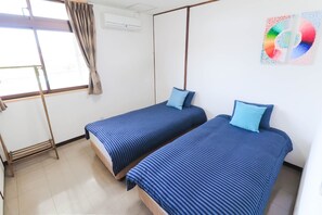 2 bedrooms, desk, iron/ironing board, free WiFi - 2BR Apt201 American VillageBeach 1min by car / Nakagami-gun Okinawa (Nakagami-gun)
