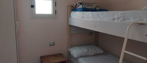 2 bedrooms