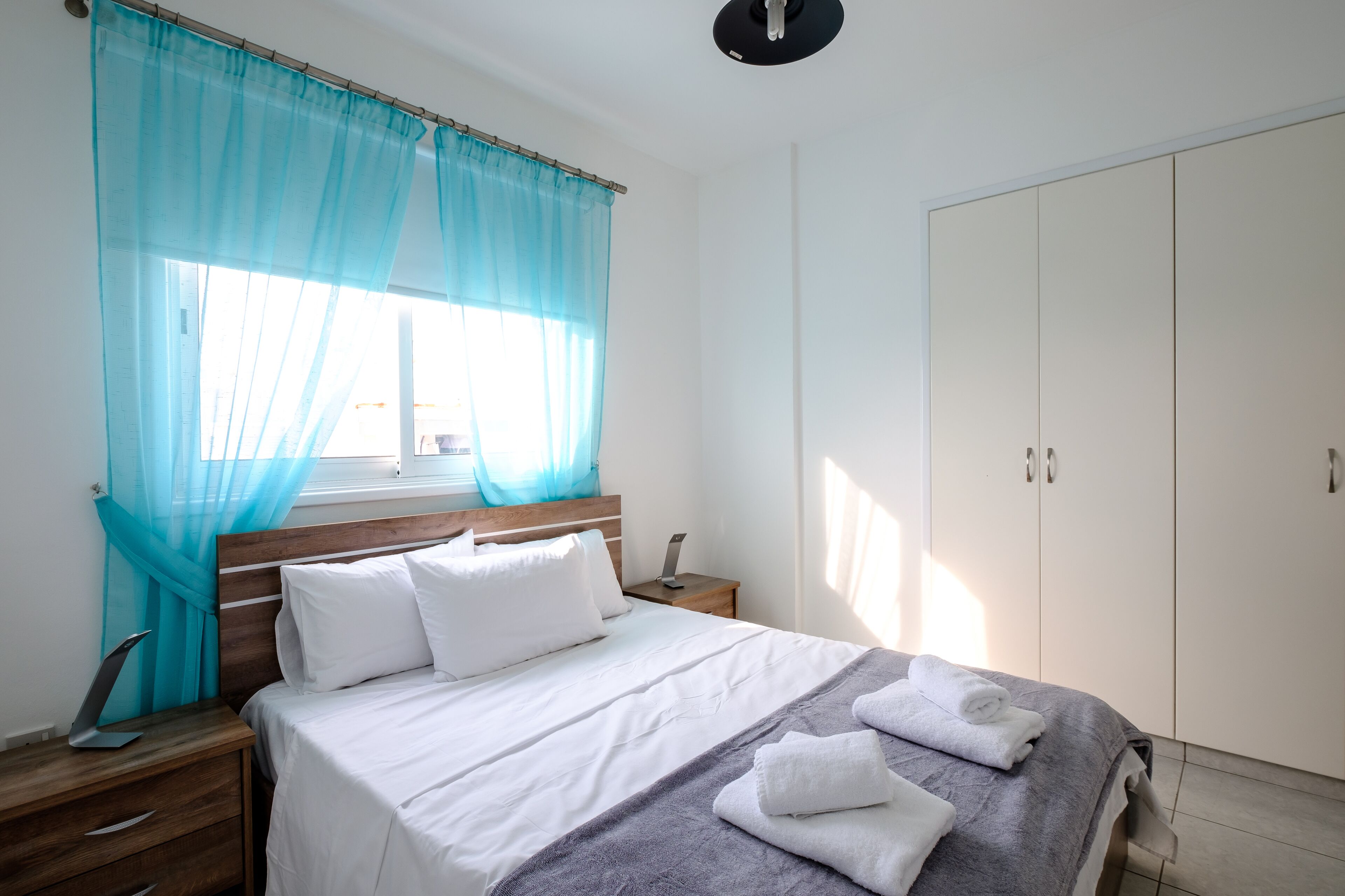 3 bedrooms, individually decorated, individually furnished