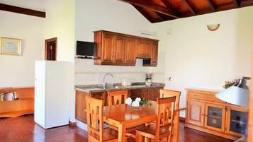 House, 2 Bedrooms, Terrace (Rita) | Private kitchen | Full-size fridge, stovetop, coffee/tea maker, electric kettle