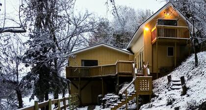 Remodeled Vacation Home in the Mountains - Upstairs Balconies, Patios &...