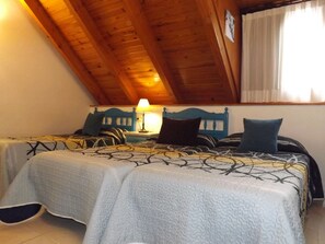 トリプルルーム | 可動式ベッド、WiFi (無料)、ベッドシーツ