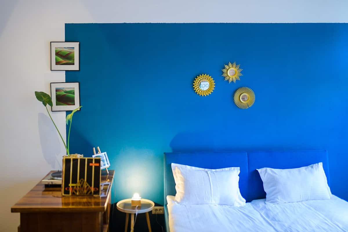 1 chambre, literie de qualité supérieure, minibar, bureau