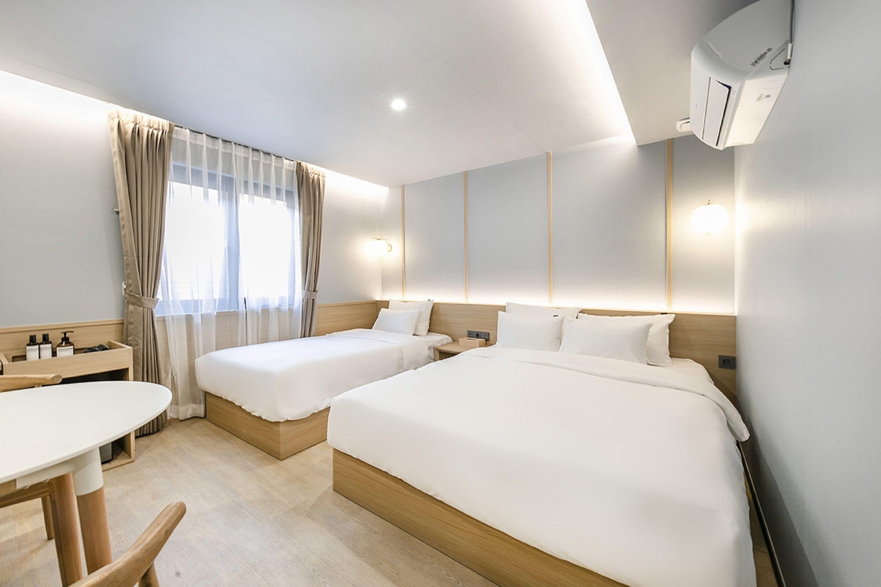 1 bedroom, premium bedding, down duvets, memory-foam beds