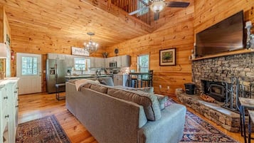 Smart TV, fireplace, DVD player