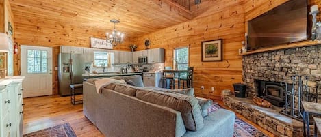 Smart TV, fireplace, DVD player