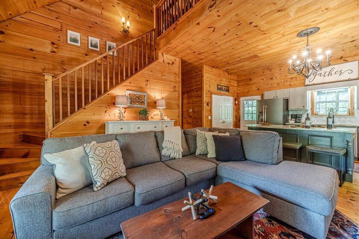 Smart TV, fireplace, DVD player