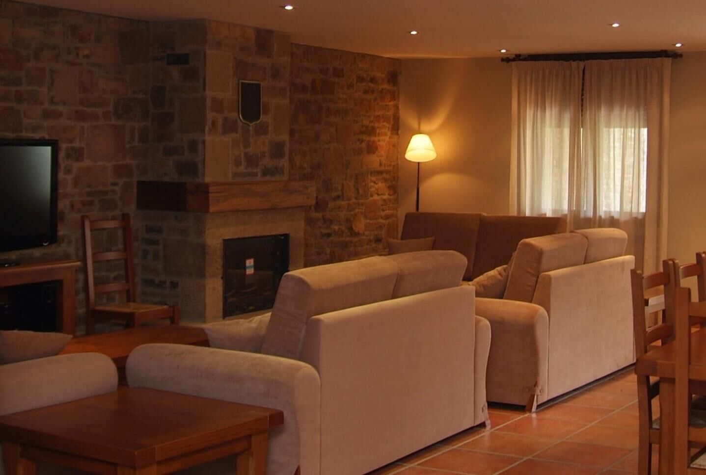 42-inch flat-screen TV with digital channels, TV, fireplace