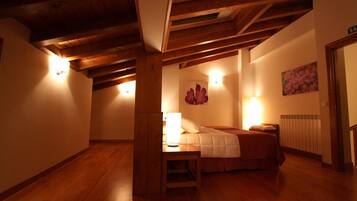 8 camere, insonorizzazione, ferro/asse da stiro
