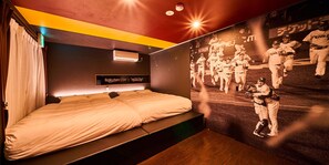 Minibar, free WiFi