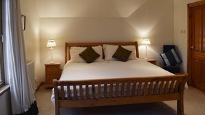 Room - Stunning 4-bed Cottage S/C (Arrochar)