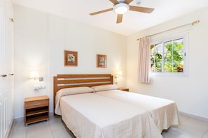 Apartment, 1 Bedroom | Laptop workspace, free cribs/infant beds, free WiFi, bed sheets - Residencial El Llano (Valle Gran Rey)