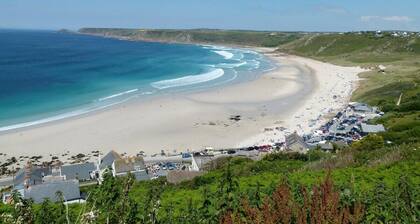 Bei diesem Apartment handelt es sich um ein Apartment mit 2 Schlafzimmern und 1 Bädern in Sennen, Cornwall.