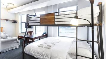 1 bedroom, desk, iron/ironing board, free WiFi