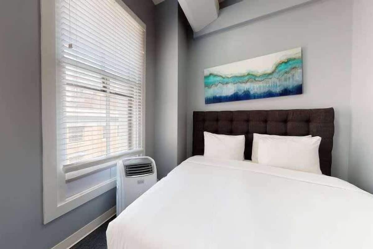 Apartamento luxo | 1 quarto, escrivaninha, ferros/tábuas de passar roupa, Wi-Fi de cortesia