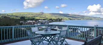 3 Bed Cottage - Sleeps 6 - Pets - Garden - Parking