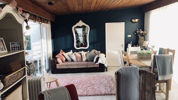 Cottage | Living area | 30-inch flat-screen TV with cable channels, TV