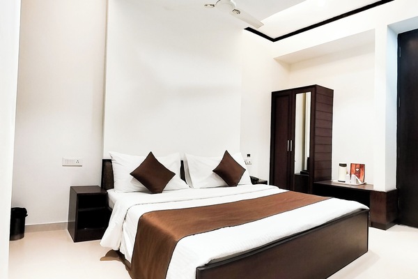 Deluxe dubbelrum | Skrivbord, strykjärn/strykbräda och gratis wi-fi