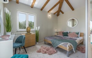 4 Schlafzimmer, Schreibtisch, kostenloses WLAN, Bettwäsche