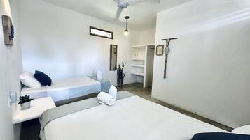 Wifi gratis, decoración personalizada y ropa de cama