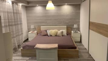 1 bedroom, individually decorated, individually furnished, free WiFi