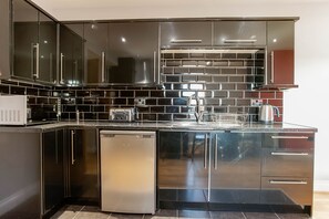 Dining - New Mill Apartments (Newcastle-upon-Tyne)