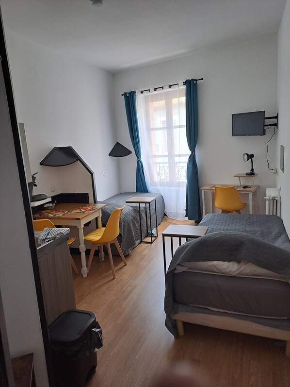 Studio, 2 Single Beds - Ludotel (Belley)